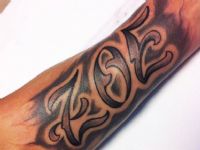 Zoe-nombre-name-brazo-arm-sombras-shadow-tattoo-tatuaje-amor-de-madre-zamora