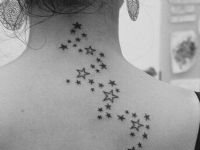 Estrella-stars-back-espalda-tattoo-tatuaje-amor-de-madre-zamora