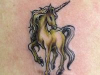 TATUAJE UNICORMIO