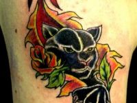 TATUAJE PANTERA COMIC RASGANDO PIEL