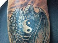 Dark-angel-demonio-demon-yin-yang-tattoo-tatuaje-amor-de-madre-zamora-pierna-leg