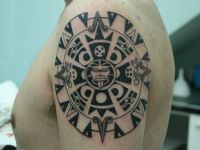 TATUAJE SOL TRIBAL FUSION AZTECA MAORI Y POLINESIO