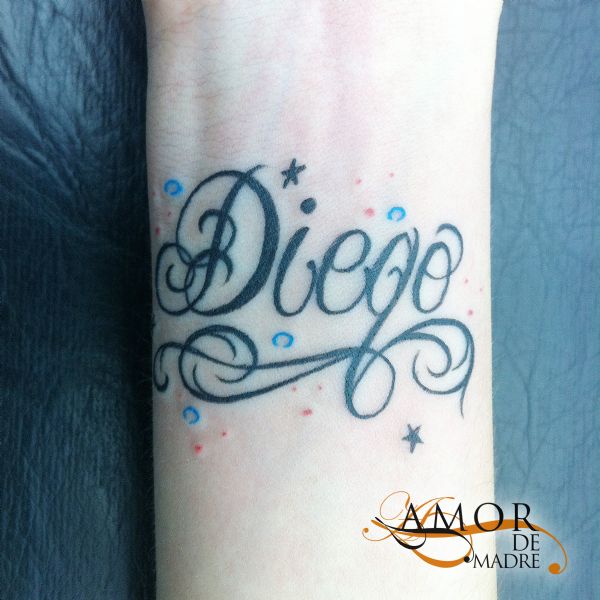 Diego-nombre-name-decorado-freehand-tattoo-tatuaje-amor-de-madre-zamora