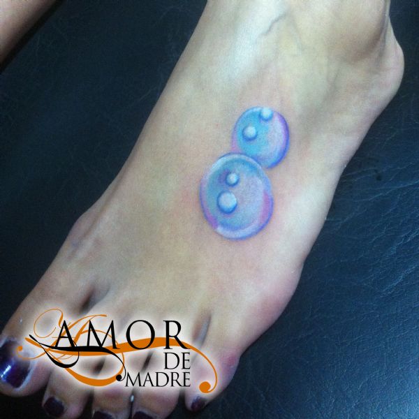 Burbuja-bubble-foot-pie-color-tattoo-tatuaje-amor-de-madre-zamora