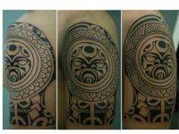 Polinesio-polinesian-tribal-mascara-mask-tattoo-tatuaje-amor-de-madre-zamora-shoulder-hombro