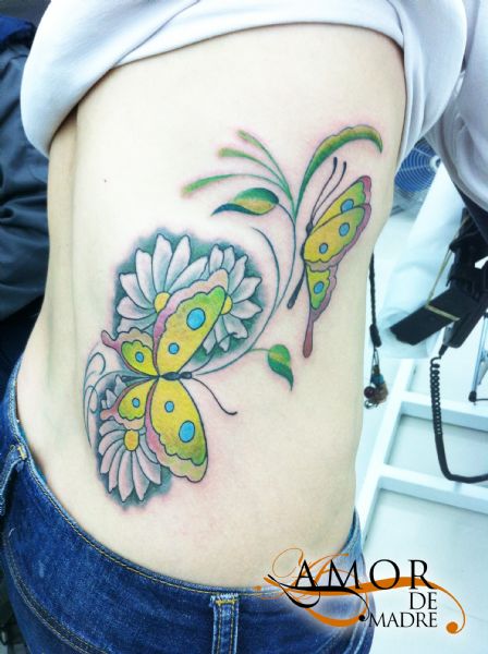 Mariposas-butterfly-flores-flowers-color-colortattoo-mujer-woman-girl-chica-tattoo-tatuaje-amor-de-m