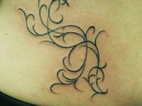 Enredadera-filigrana-decorativo-fino-tattoo-tatuaje-amor-de-madre-zamora-mujer-woman