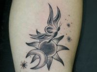 TATUAJE SOL, LUNA Y MARIPOSA