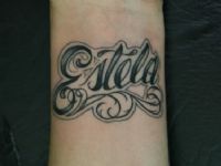 TATUAJE NOMBRE ESTELA EN MU�ECA