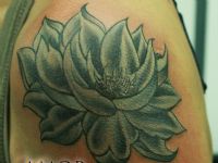 tattoo-tatuaje-amor-de-madre-zamora-flor-flower-loto