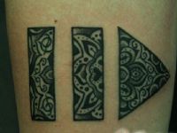 tattoo-tatuaje-amor-de-madre-zamora-play-stop-ornamento