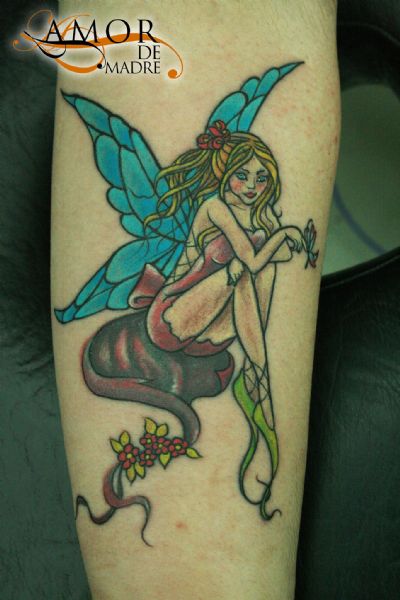 tattoo-tatuaje-amor-de-madre-zamora-hada-fairy-colortattoo-color-femenino