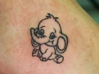 Elefante-pequeno-baby-elephant-tattoo-tatuaje-amor-de-madre-zamora-mujer-girl-pie-feet.jpg