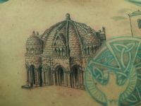 TATUAJE CIMBORRIO CATEDRAL DE ZAMORA EN ESPALDA