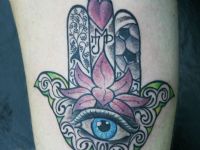 Jamsa-mano-de-fatima-hand-color-colortattoo-tattoo-tatuaje-amor-de-madre-zamora