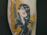 TATUAJE PISTOLERA