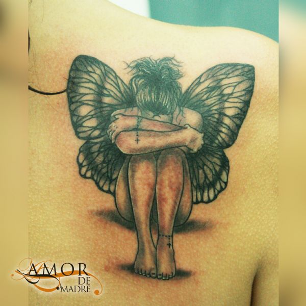 Hada-fairy-triste-alas-wings-mujer-chica-tattoo-tatuaje-amor-de-madre-zamora